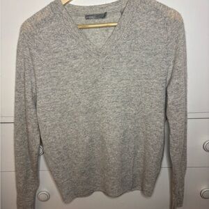 Vince Cashmere Light Gray V-Neck Sweater